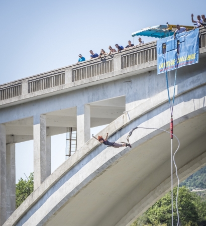 Bungee jump
